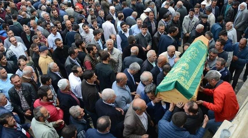 Kazada Hayatını Kaybeden Mhp’li Başkan Toprağa Verildi