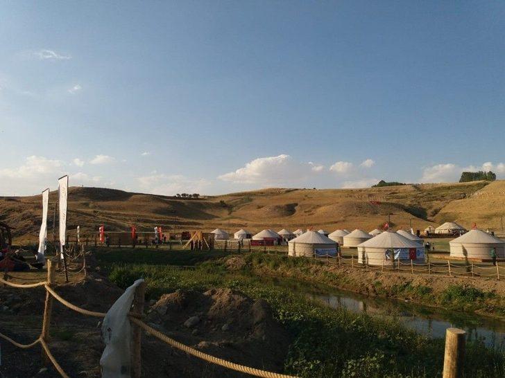 Ünlü Şaire Malazgirt’te Büyük İlgi G4