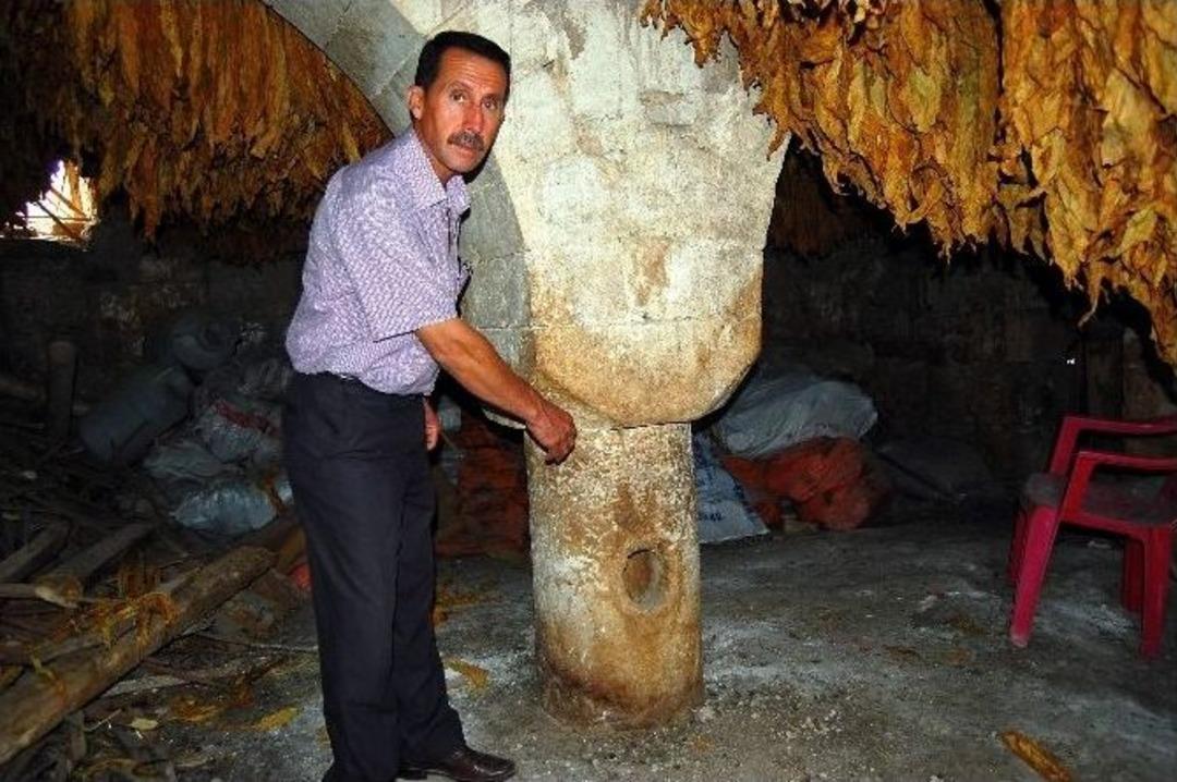 İki Bin Yıllık Tarihi Eserler G&uuml;nl&uuml;k İşlerde Kullanılıyor