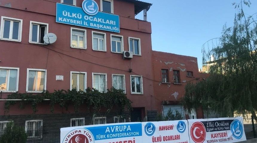 &Uuml;lk&uuml; Ocakları Kayseri İl Başkanlığı 100 Kurban Kesti
