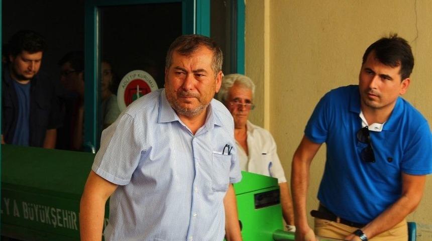 Antalya&rsquo;da Evlerinde &Ouml;l&uuml; Bulunan Anne Ve Oğlunun Cenazesi Morgdan Alındı