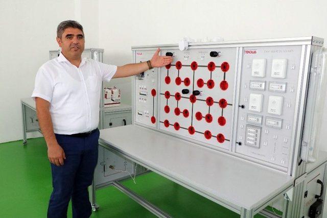 Yozgat’ta Bilim Teknik Koleji Eğitim Ve Öğretime Başladı