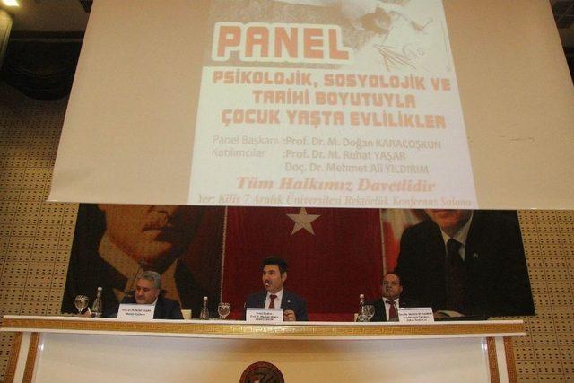 Kilis’te Suriyelilere Yönelik ’’çocuk Yaşta Evlilikler’’ Başlıklı Panel