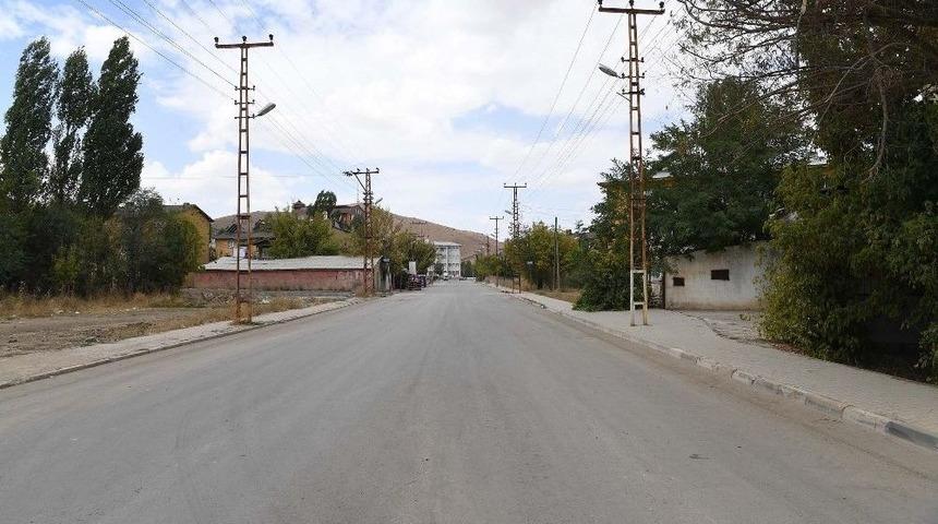 Zafer Mahallesinin T&uuml;m Yolları Yenilendi