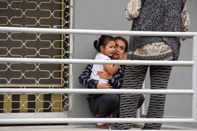 Yangından Etkilenen Çocuklar Gözyaşlarına Boğuldu