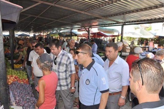 Didim Belediye Zabıta Müdürü Akbükte Pazar Yerini Denetledi