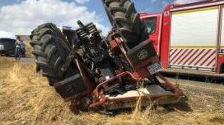 Ağrı&rsquo;da Trakt&ouml;r Devrildi: 1&ouml;l&uuml;, 1 Yaralı