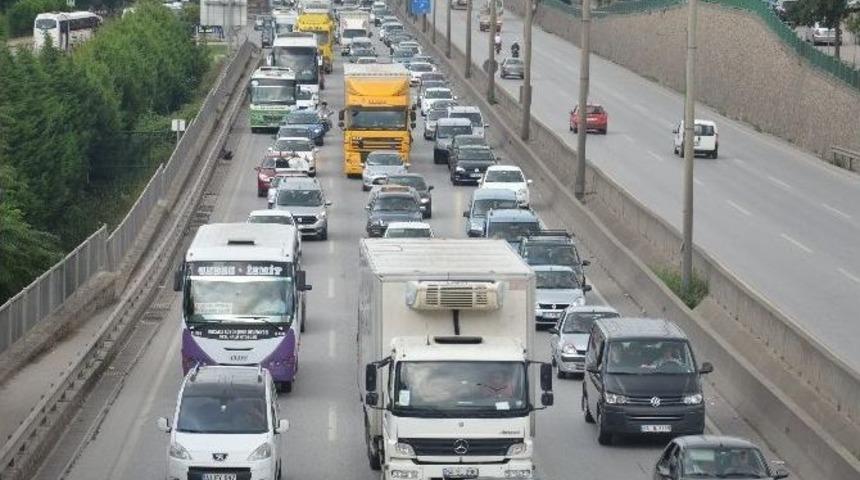 Tem Otoyolu 15 Saat Trafiğe Kapanacak