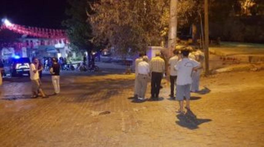 Halayda İstek Par&ccedil;a Kavgası: 2&rsquo;si Ağır 16 Yaralı