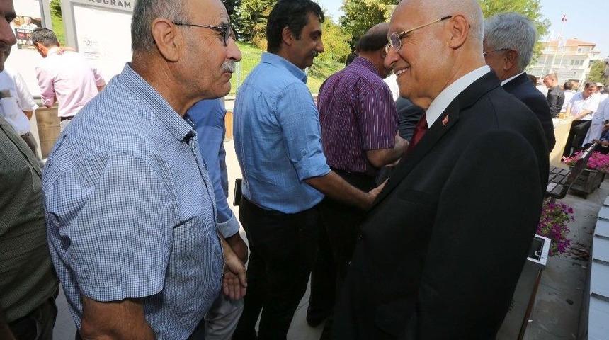 Başkan Fethi Yaşar, Belediye &Ccedil;alışanları İle Bayramlaştı