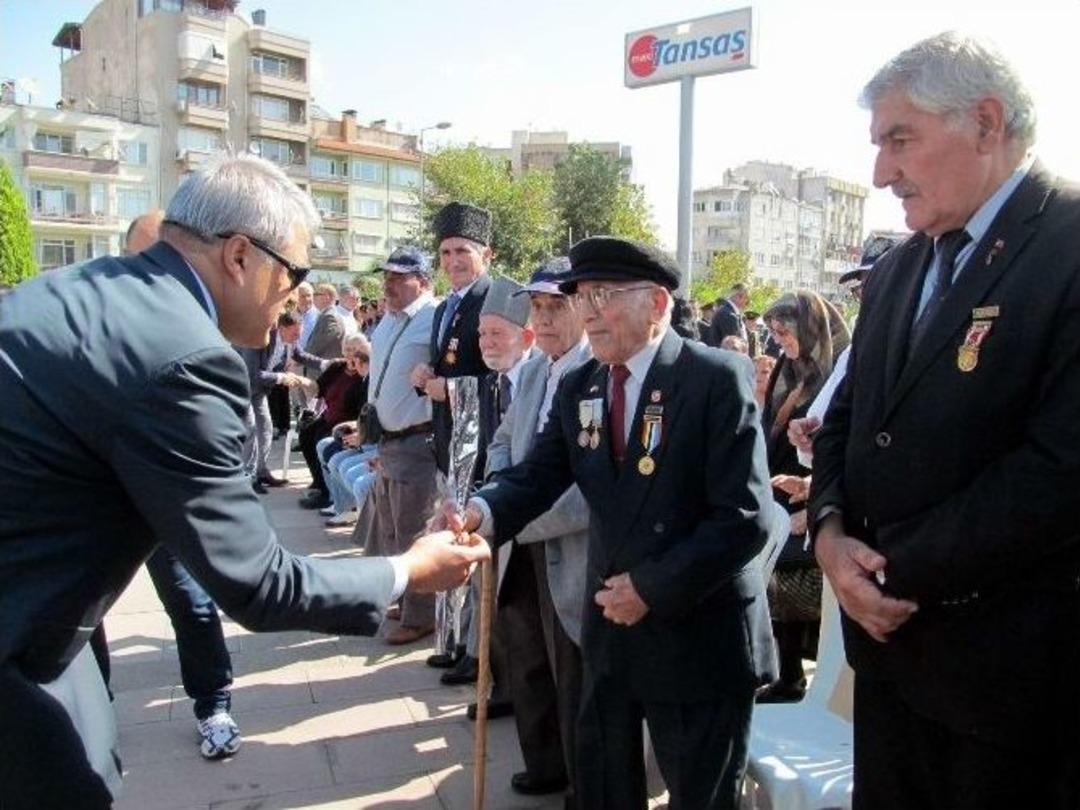 Gaziler G&uuml;n&uuml; Edremit&rsquo;te T&ouml;renle Kutlandı