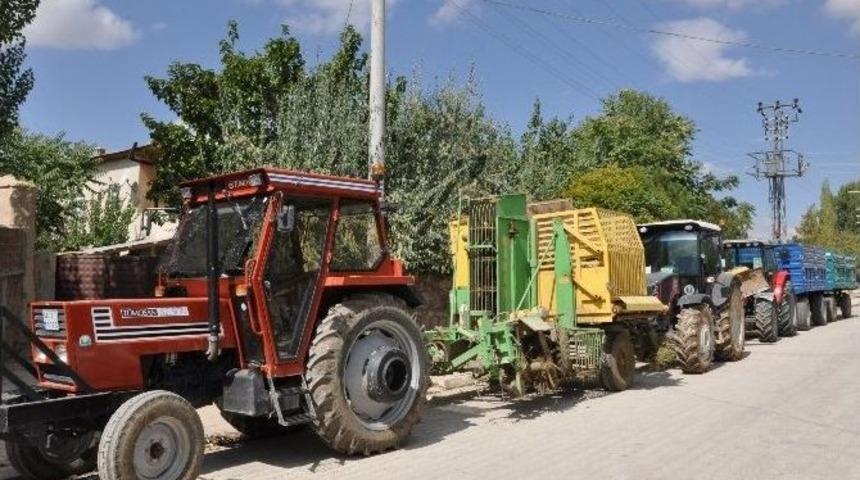 Jandarma Ve Polis, &Ccedil;ift&ccedil;ilere G&uuml;venli Trakt&ouml;r Kullanımını Anlattı