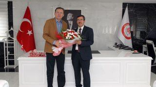 Isubü’de Rektörlük Devir Teslim Töreni