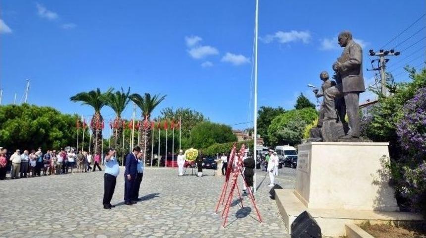 Fo&ccedil;a Gazilerine Minnet Ve Ş&uuml;kranlarını Sundu