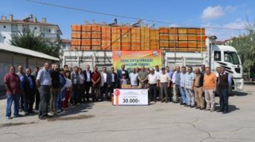 Elazığ&rsquo;da Arıcılara Kovan Dağıtıldı