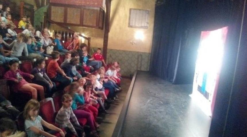 Karag&ouml;z Almanya&rsquo;da