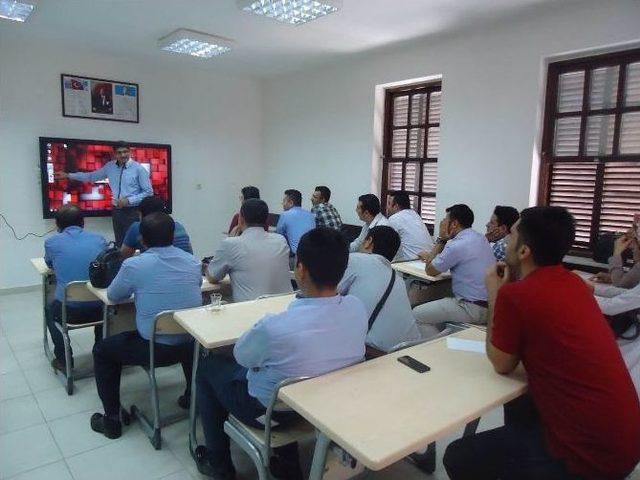 Büyükşehir Belediyesinde Akıllı Tahta Dönemi