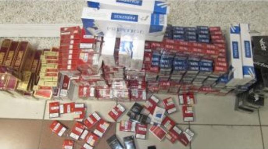 İş Yerinde 3 Bin 205 Paket Ka&ccedil;ak Sigara Ele Ge&ccedil;ti