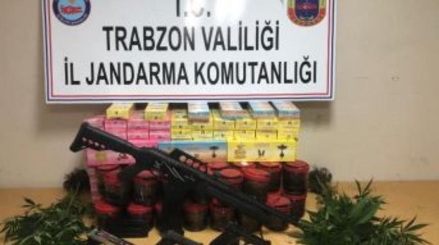 Jandarmadan Uyuşturucuya Y&ouml;nelik Operasyonlar S&uuml;r&uuml;yor