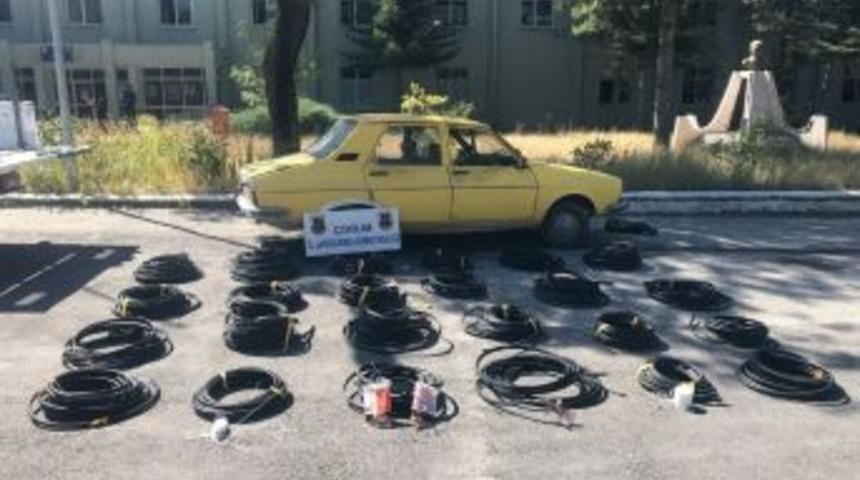 Cezaevi Firarisi Kablo Hırsızı Jandarmadan Kaçamadı