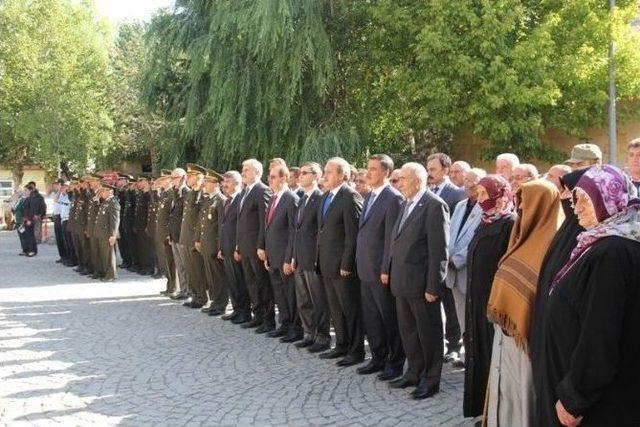 Bu Vatanı Onlara Bor&ccedil;luyuz 3