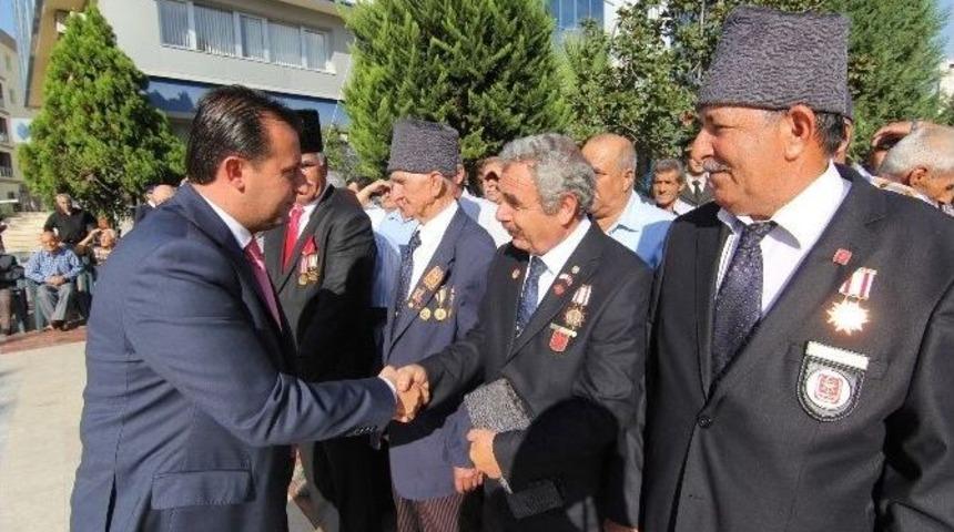 Menderes&rsquo;te Gaziler G&uuml;n&uuml; Gururu