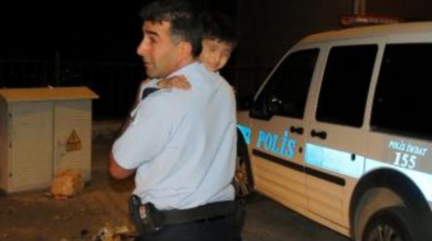 Anne-baba Kavga Etti, &Ccedil;ocuk Evde Mahsur Kaldı