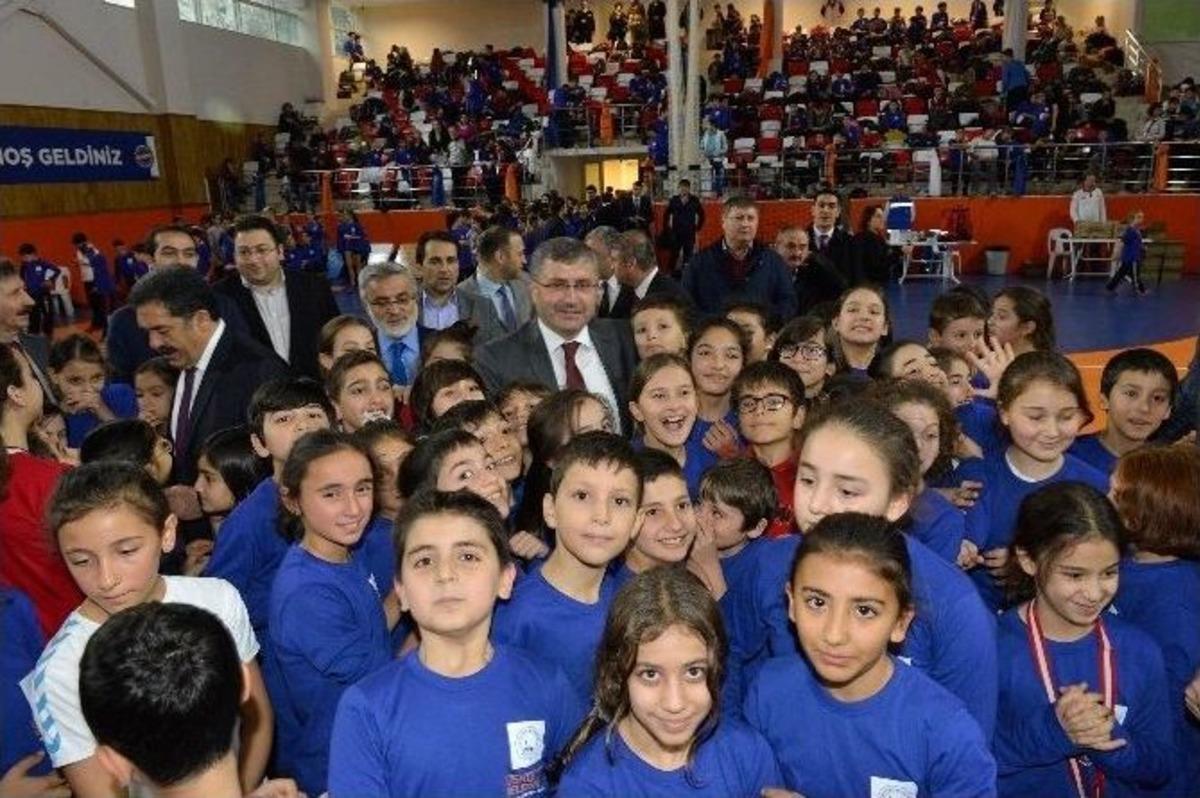 &Uuml;sk&uuml;darlı Minikler &ldquo;en&rdquo; İyi Olmak İ&ccedil;in Yarıştı