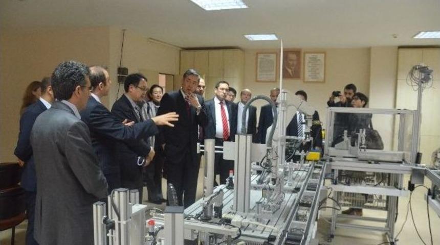 Pakistanlı Ve Filistinli Teknik &Ouml;ğretmenlere End&uuml;striyel Otomasyon Eğitimi