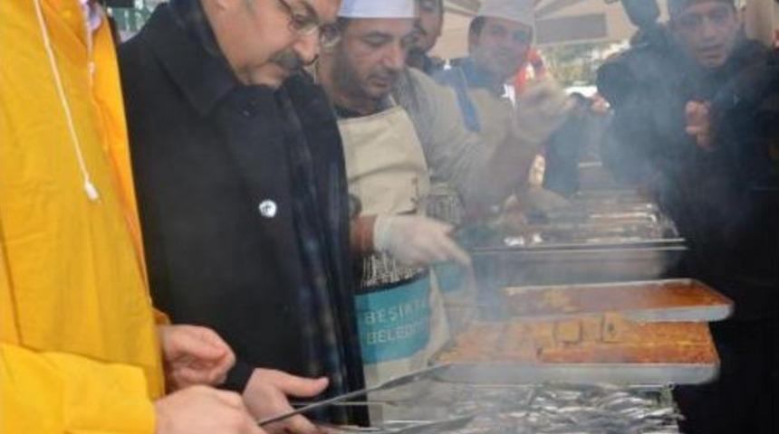 Sinop'tan Getirilen Hamsiler Beşiktaş&rsquo;Ta Izgara Yapıldı