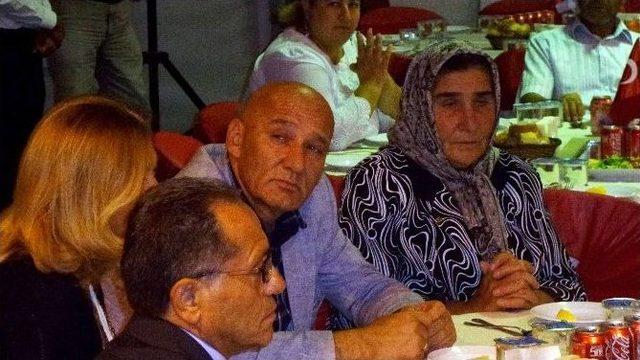 Gaziler Ve Şehit Yakınları Kartal’da Buluştu