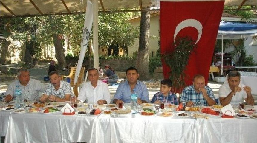 Esnaf Odası &Uuml;yeleri Kahvaltıda Buluştu