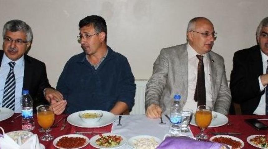 B&uuml;y&uuml;kşehir, T1 Otomobilinin M&uuml;hendisleriyle Buluştu