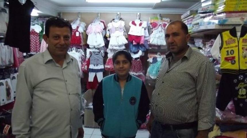 Veliler Okul Kıyafeti Telaşında