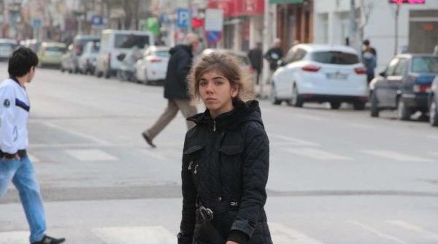 Gen&ccedil; Kızın Dramı Y&uuml;rekleri Burktu