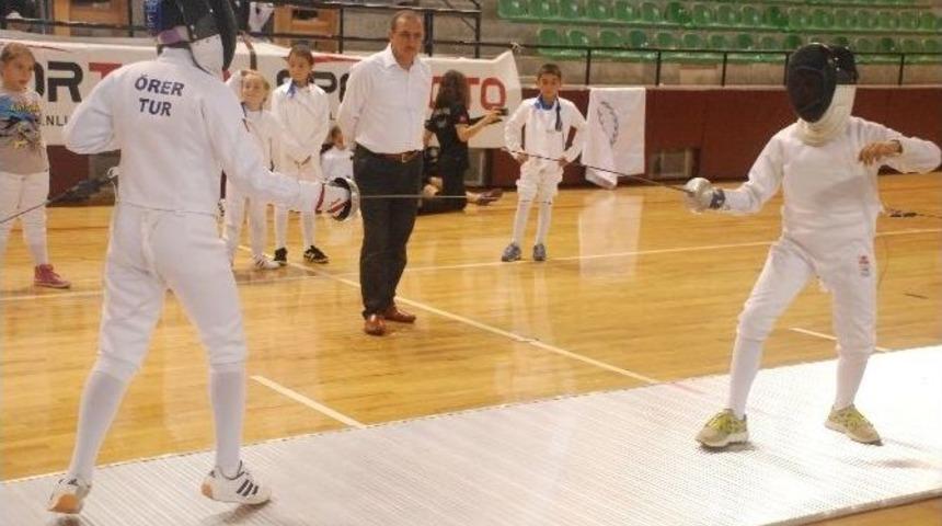 S&uuml;per Minikler Ve Minikler Epe A&ccedil;ık Turnuvası Başladı