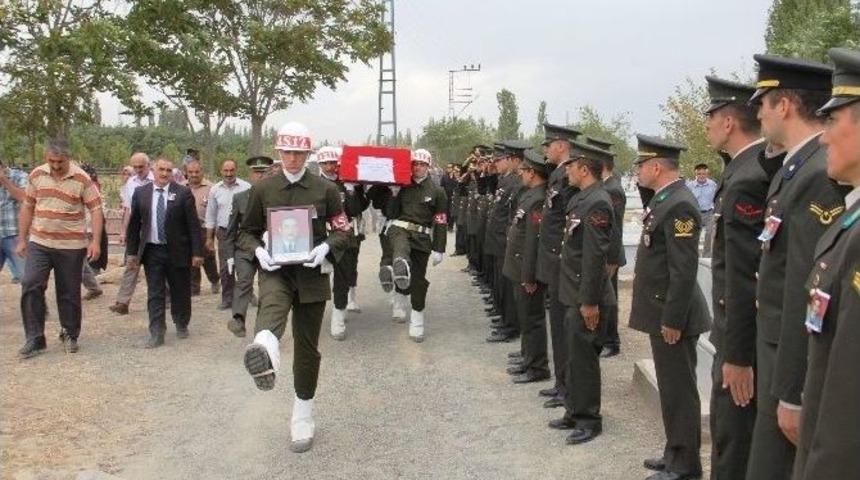 Gaziler G&uuml;n&uuml;&rsquo;nde Vefat Eden Gazi Toprağa Verildi