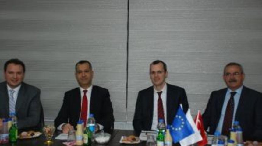 Abd Adana 2. Konsolosu&rsquo;ndan Akbal&rsquo;a Ziyaret