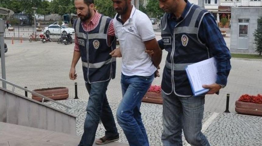 Spor &Ccedil;antadan 4 Kilo Esrar &Ccedil;ıktı