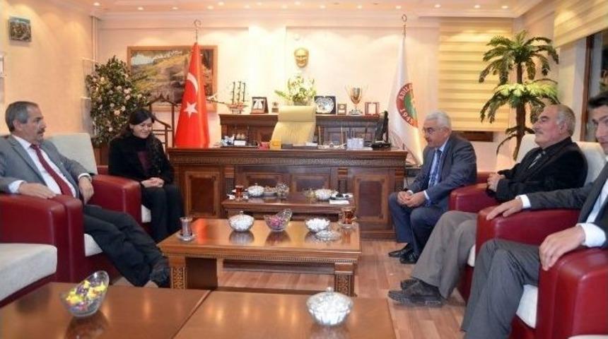 Başkan &Ouml;zkan&rsquo;dan Başkan G&uuml;rsoy&rsquo;a Ziyaret