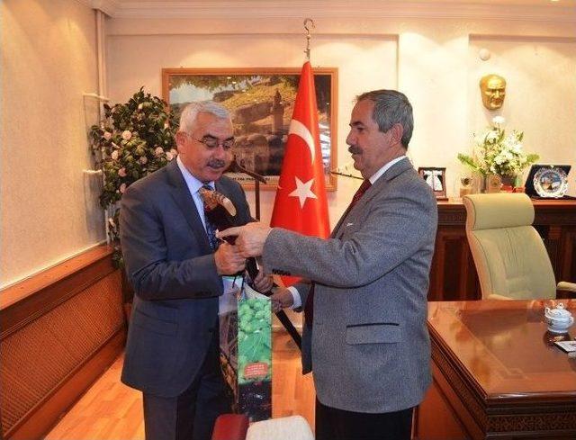Başkan &Ouml;zkan&rsquo;dan Başkan G&uuml;rsoy&rsquo;a Ziyaret 3