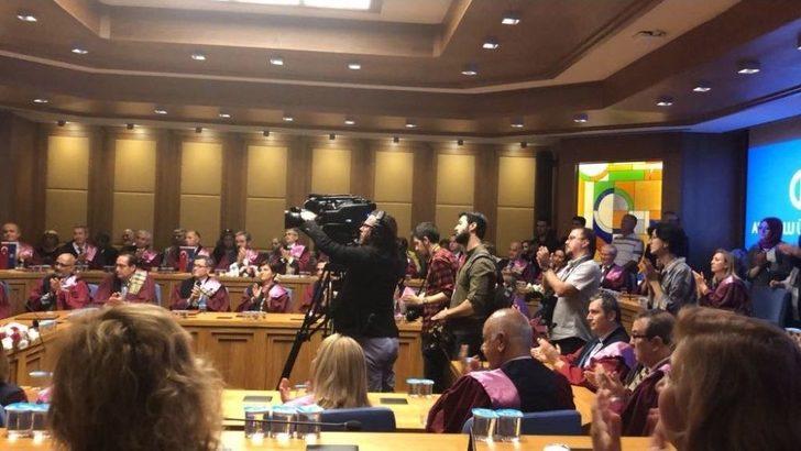 Anadolu Üniversitesi Rektörü Prof. Dr. Çomaklı Görevi Devraldı G3