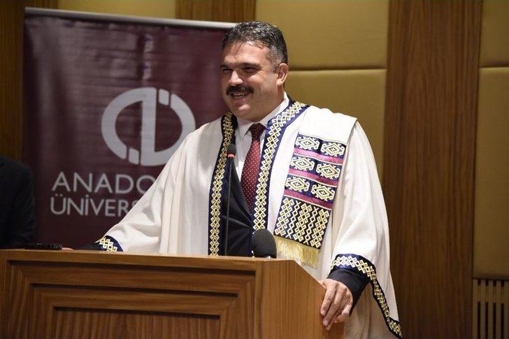 Anadolu Üniversitesi Rektörü Prof. Dr. Çomaklı Görevi Devraldı G5
