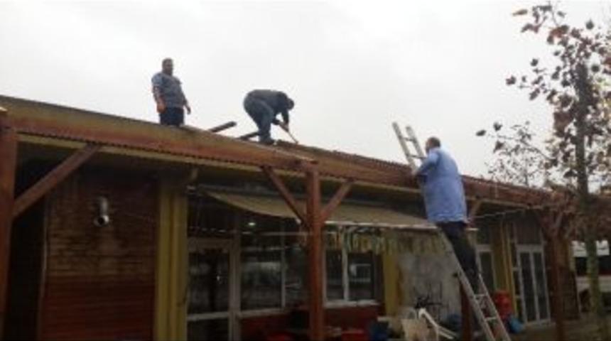 K&ouml;sek&ouml;y Meydanı&rsquo;nda Sundurma &Ccedil;alışması