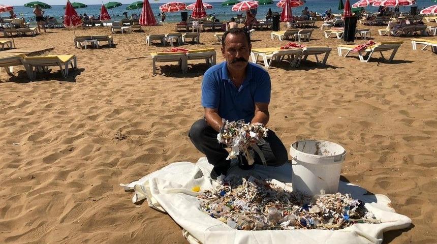 Sahilden Kova Kova Sigara İzmariti Topladılar