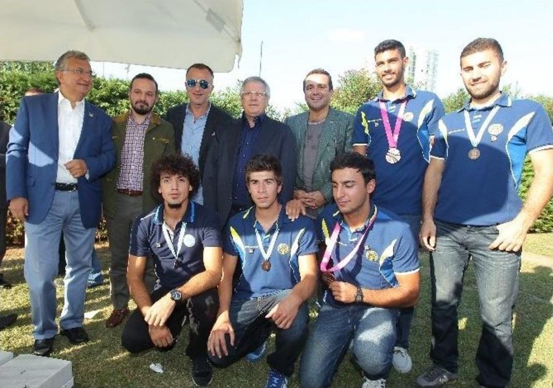 Fenerbah&ccedil;e K&uuml;rek Şubesi 100. Yılını Kutladı