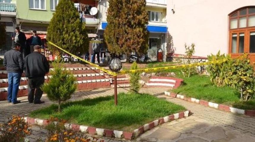 Bı&ccedil;aklı Kavgada Bir Kişi &Ouml;ld&uuml;