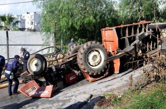 Trakt&ouml;r&uuml;n Altında Kalmaktan Son Anda Kurtuldu 2