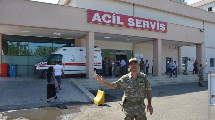 Sınırda Patlama: 5 Asker Yaralandı