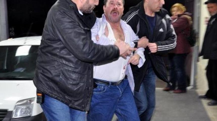 Birlikte İ&ccedil;ki İ&ccedil;tiği Kadını Bı&ccedil;aklayarak &Ouml;ld&uuml;rd&uuml;